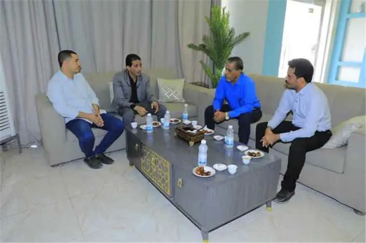الوكيل العطاس يُدشّن مشروع التنقل المساعد للمرضى وذوي الإعاقة بساحل حضرموت