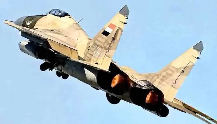 الطيران الحربي يقصف مواقع وتعزيزات لميليشيا الحوثي...