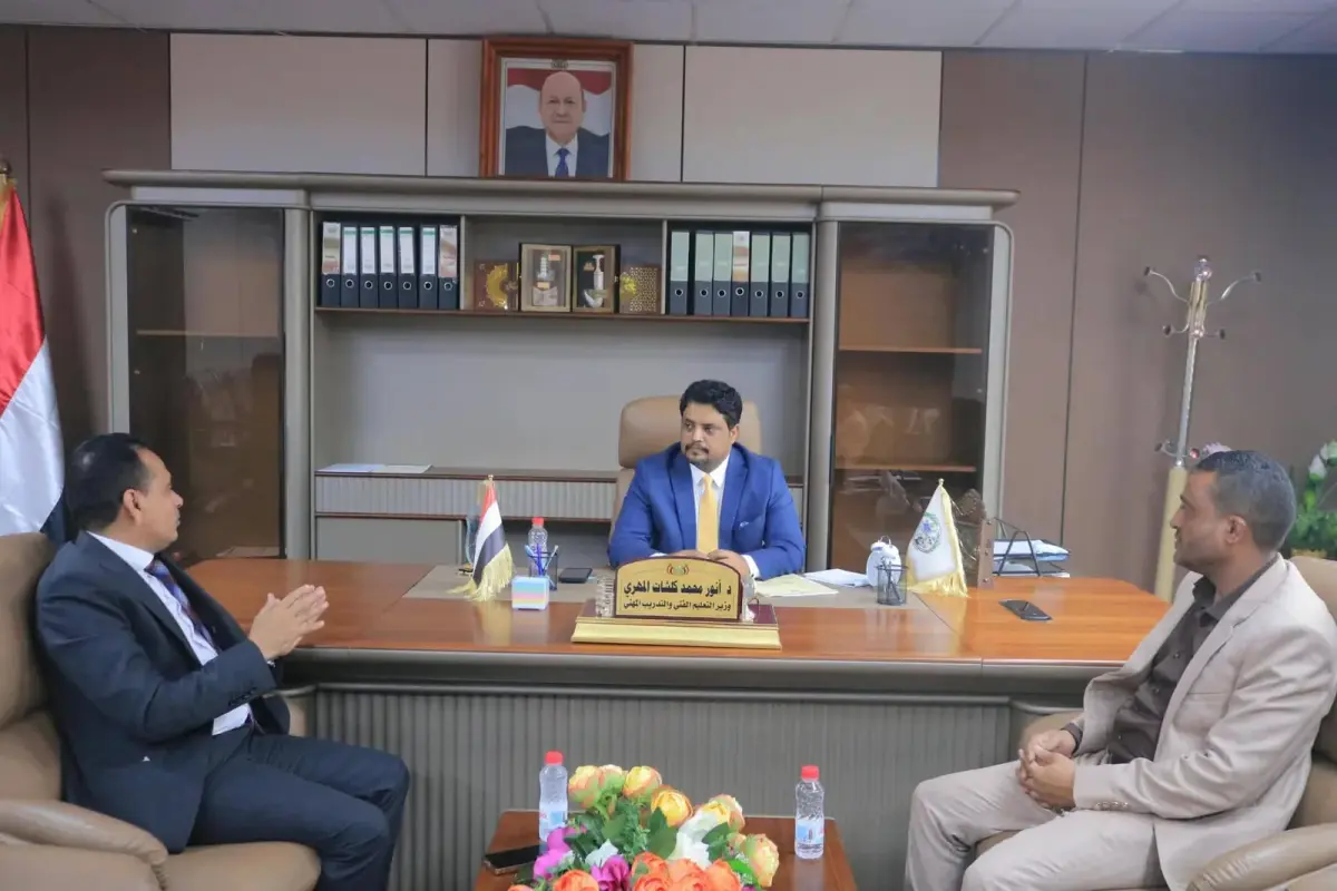 وزير التعليم الفني يبحث أوضاع الطلاب النازحين وآلي...