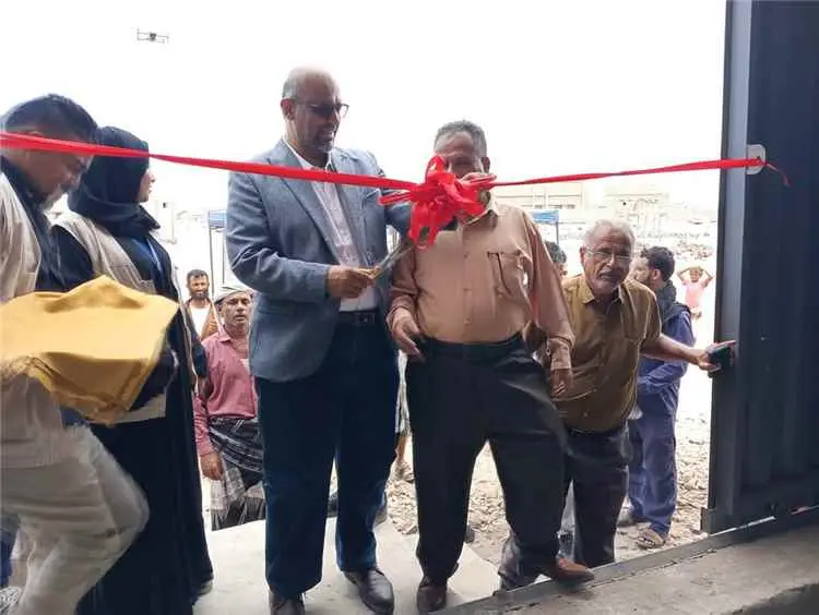 تدشين مصنع للثلج المجروش لخدمة الصيادين في قعوة با...
