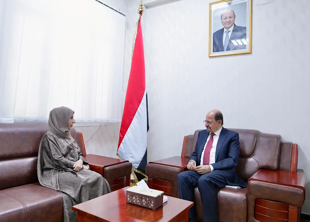 رئيس الوزراء يطلع على نتائج تحركات وزيرة الخارجية...