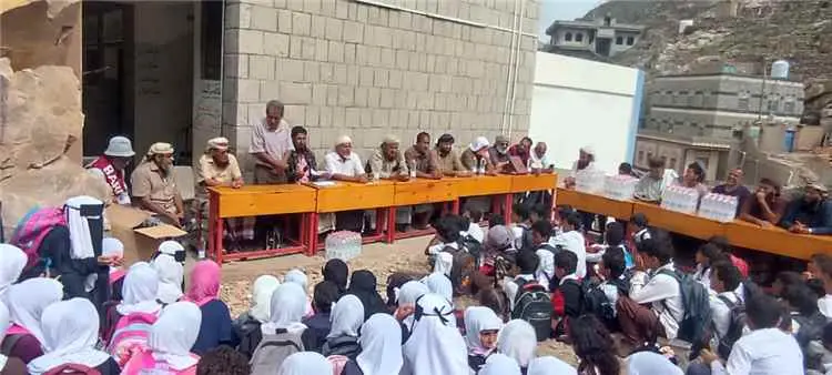 مدرسة طارق بن زياد بيافع سرار تحتفي بالمتفوقين وتك...
