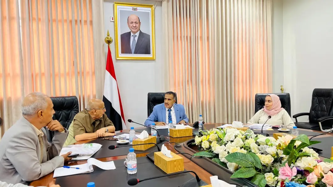 اللجنة العليا للمناقصات والمزايدات تؤكد أهمية الال...