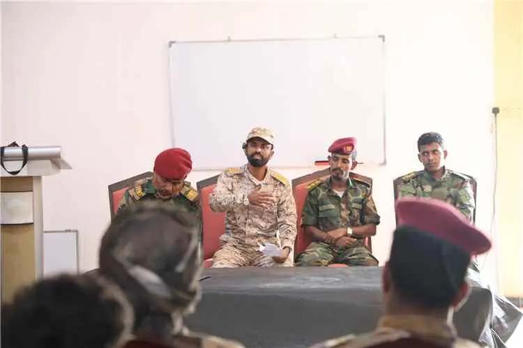 شُعبة التوجيه المعنوي بالمنطقة العسكرية الثانية تعزز مفاهيم الجاهزية والانضباط والوعي لدى منتسبي الكتيبة الخاصة