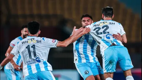 بيراميدز يهزم الشرقية إنبي ويستعيد صدارة الدوري ال...
