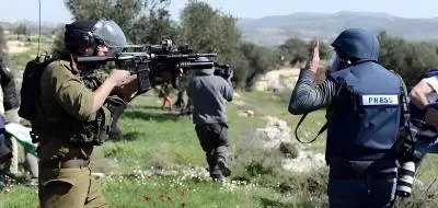 39 صحفياً فلسطينياً في سجون الاحتلال