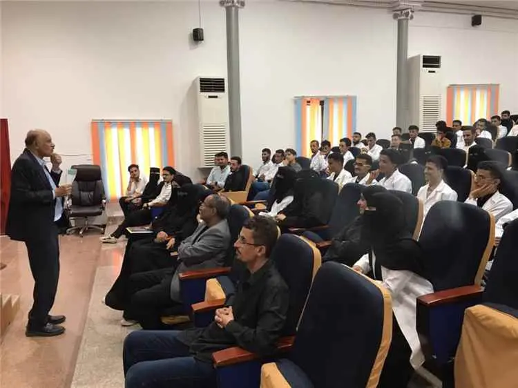 طب عدن تطلق برنامجًا مؤسسيًا للإرشاد الأكاديمي وال...