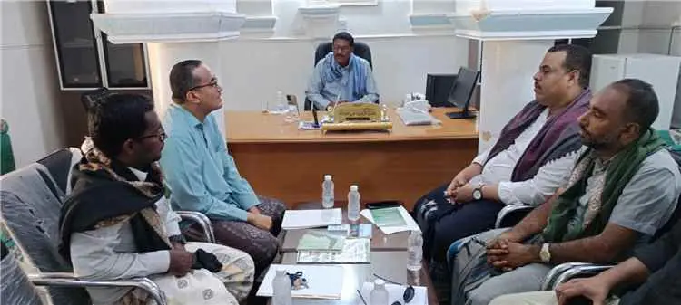 مدير عام تريم يلتقي مدير عام حماية البيئة لمناقشة...