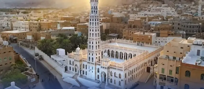 حرارة شديدة وأمطار رعدية ورياح نشطة.. الأرصاد يحذر اليمنيين من تقلبات الطقس
