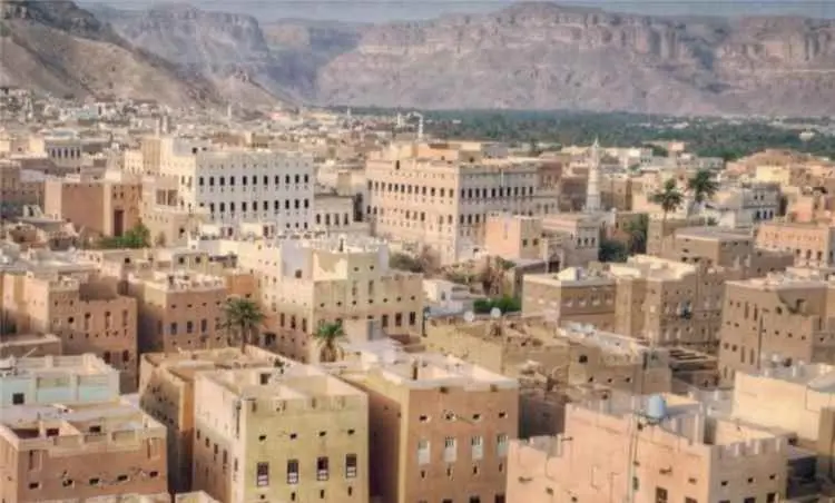 لقاء بتريم يناقش الحد من استخدام مياه الصرف الصحي...