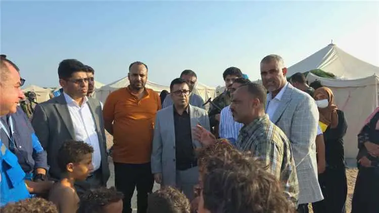 وزيرا حقوق الإنسان والدولة يتفقدان أوضاع النازحين...