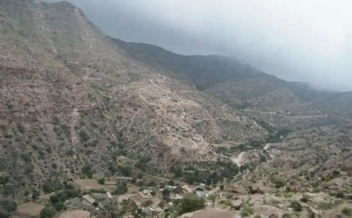 مقتل 7 مدنيين بينهم أطفال بقصف حوثي على سوق في لحج