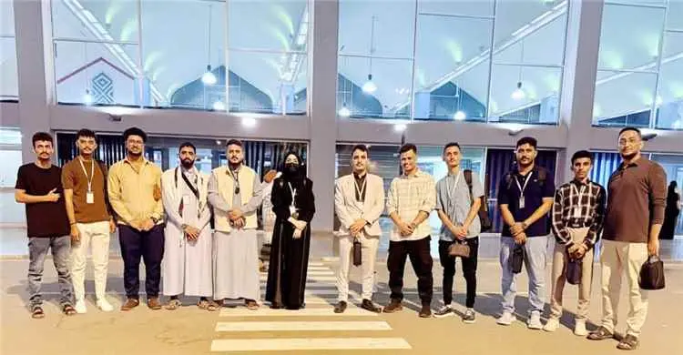 بدعوة من السفارة الصينية وفد اتحاد طلاب جامعة عدن يغادر إلى جمهورية الصين الشعبية في رحلة ثقافية وشبابية