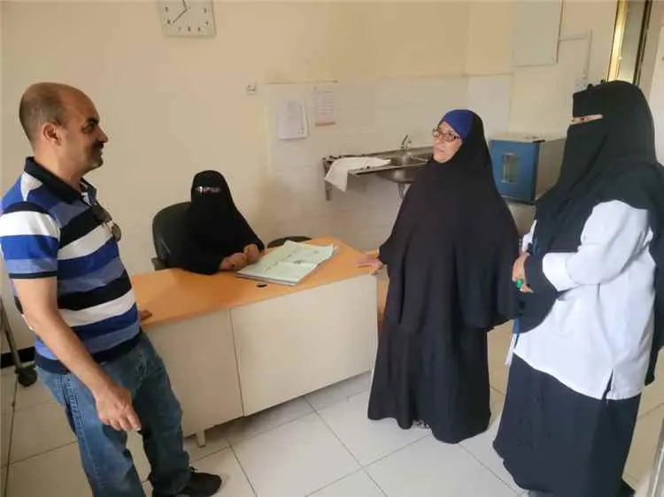 صحة البريقة تطلع على مستوى الخدمات الصحية بمركز بئر أحمد الصحي