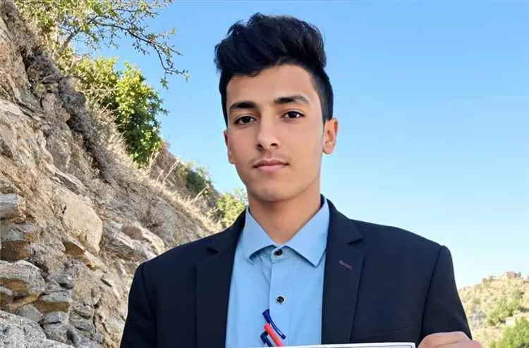 طالب من ثانوية سرار يحصد المركز الأول في امتحانات...