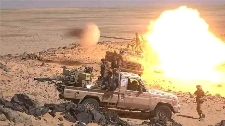 القوات المسلحة تعلن مصرع 12 حوثيا وإصابة آخرين خلا...