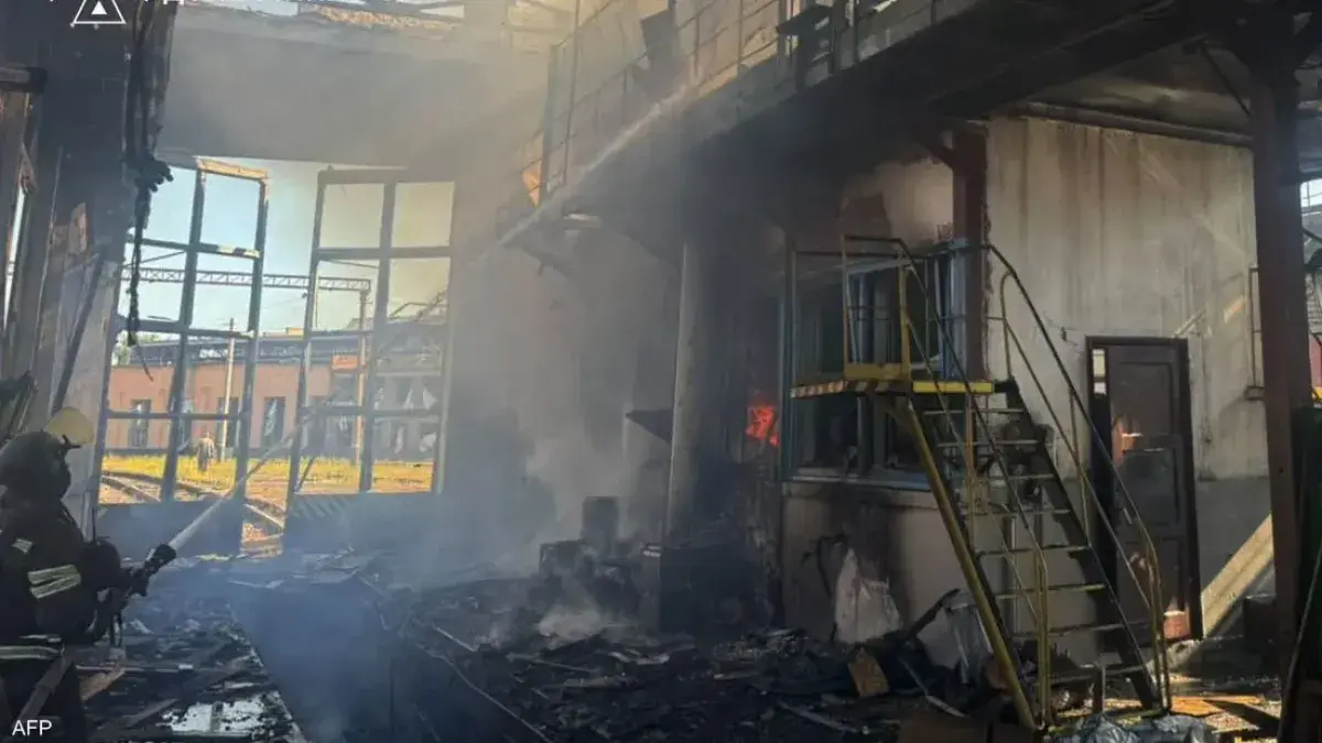 مقتل ثلاثة أشخاص، بينهم طفلان، في هجوم روسي على من...