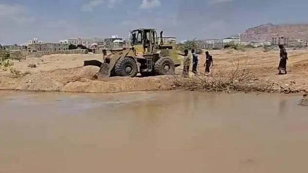بتوجيهات المحافظ بن الوزير.. صندوق النظافة والتحسي...