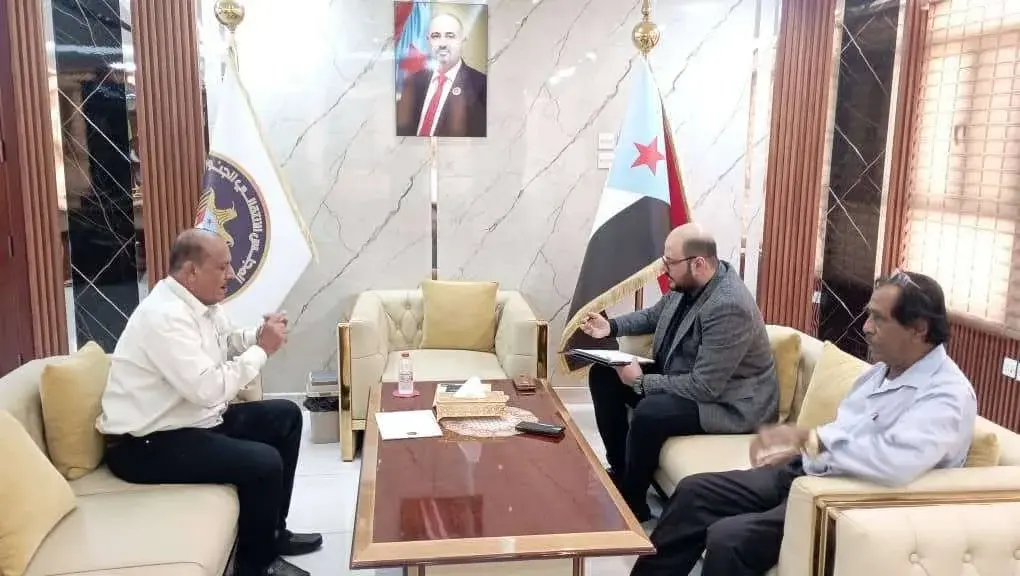 هرهرة يلتقي رئيس انتقالي حضرموت بالعاصمة عدن 