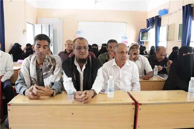 مدير تربية لحج يفتتح قاعة الفقيد صدقي عزيز للتعليم...