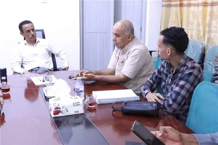 الدكتور العمودي يلتقي بمدير إدارة المنشآت الطبية ا...