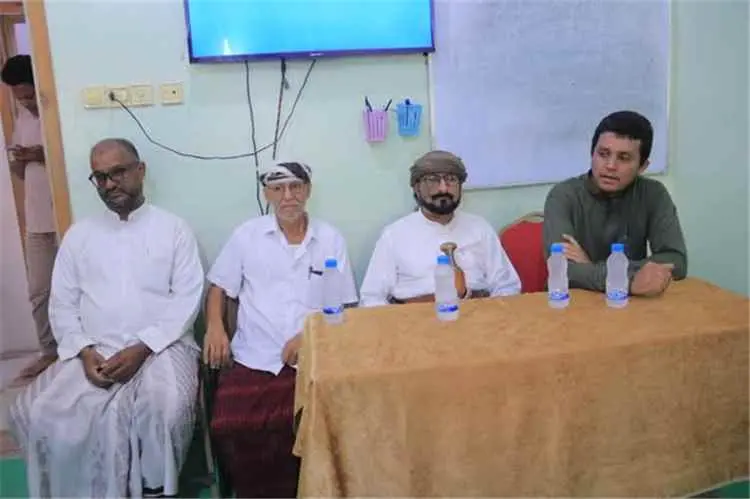 48 طالبًا يلتحقون بالدفعة الثامنة من دبلوم اللغة ا...