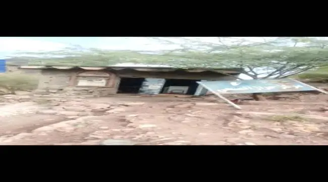 تعز.. مليشيا الحوثي تصادر أدوية ومعدات وحدة صحية ف...