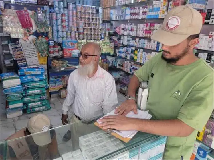 صناعة البريقة" يُكثّف جولاته الميدانية على الصيدلي...