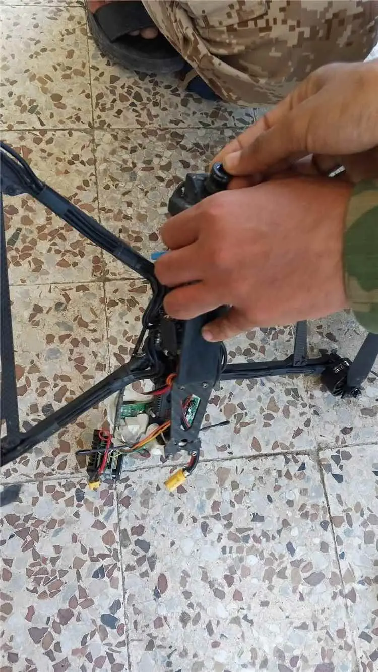 إسقاط طائرة مسيّرة لميليشيا الحوثي محمّلة بقذيفة ه...