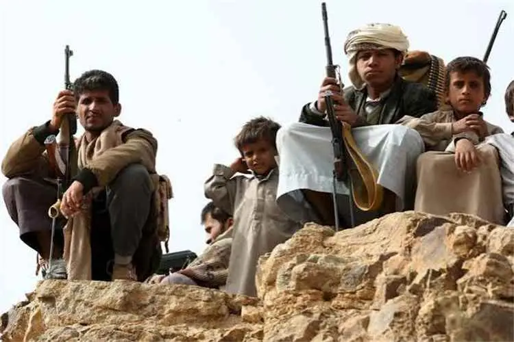 فتور شعبي يعرقل حملات التجنيد الحوثية في صنعاء وري...