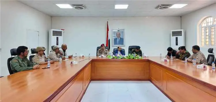 أمنية بشبوة تناقش مستجدات الأوضاع وتعزيز جاهزية مو...