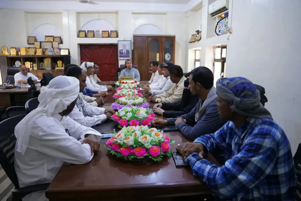 محافظ سقطرى يتسلّم مخرجات أعمال اللجنة الفنية لإعا...