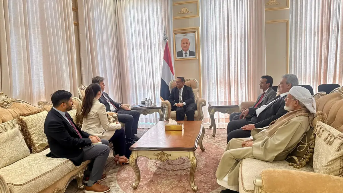 رئيس مجلس الشورى يبحث مع القائم بأعمال السفارة الأ...