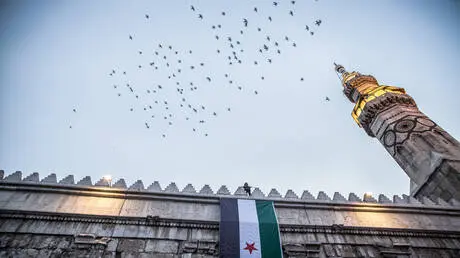 سوريا.. لص ظريف يجمع بين الصدقة والسرقة في ريف دمش...