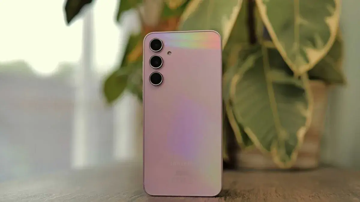 سامسونج تطلق تحديثاً تجريبياً جديداً لـ Galaxy A35...