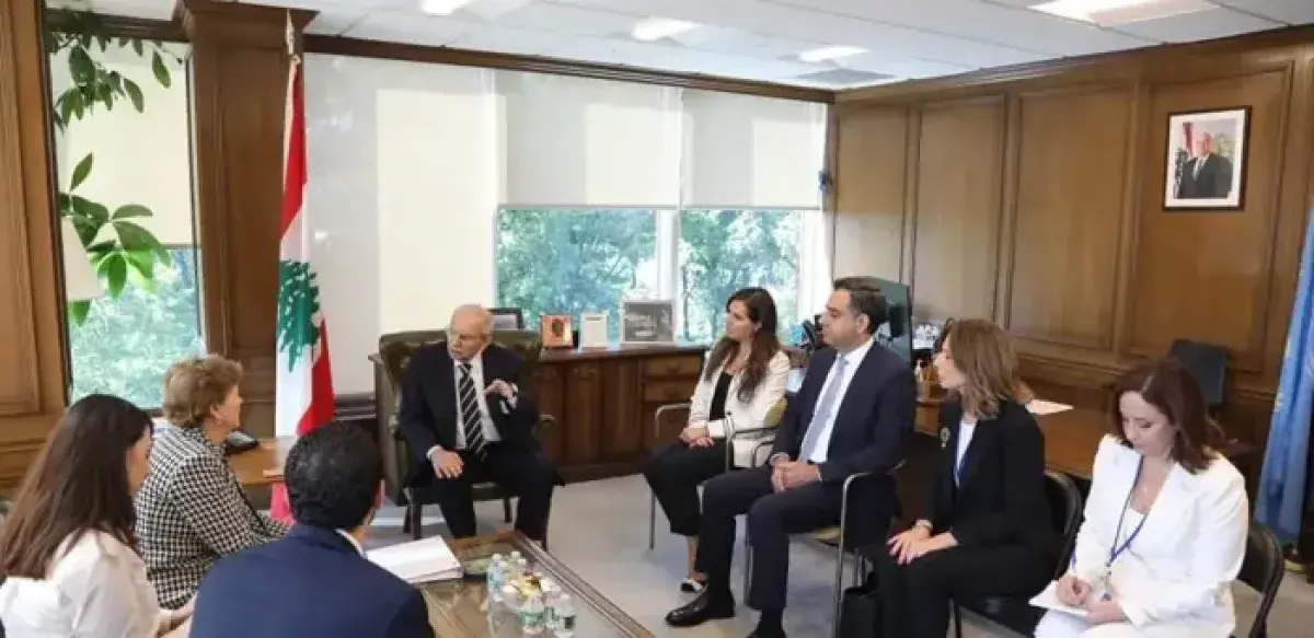 نواف سلام يدعو لتعزيز الجيش اللبناني وتفادي الفراغ...