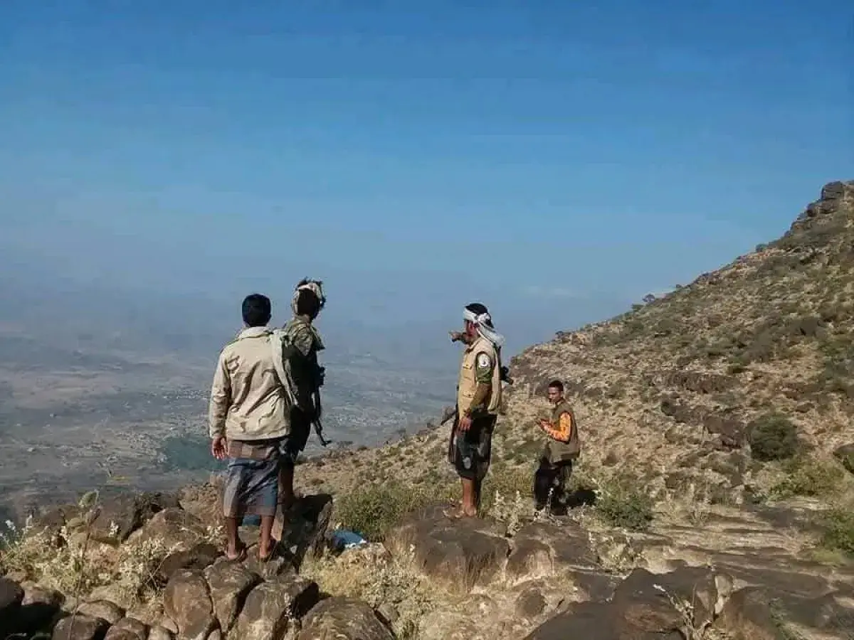 تصعيد عسكري غرب تعز: مواجهات عنيفة وغارات جوية تست...