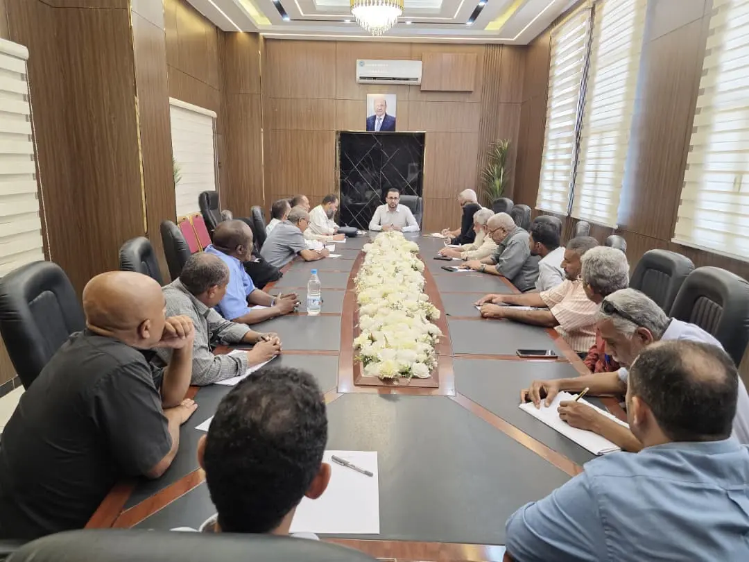 وزير الخدمة المدنية يترأس اجتماعاً موسعاً لمناقشة...