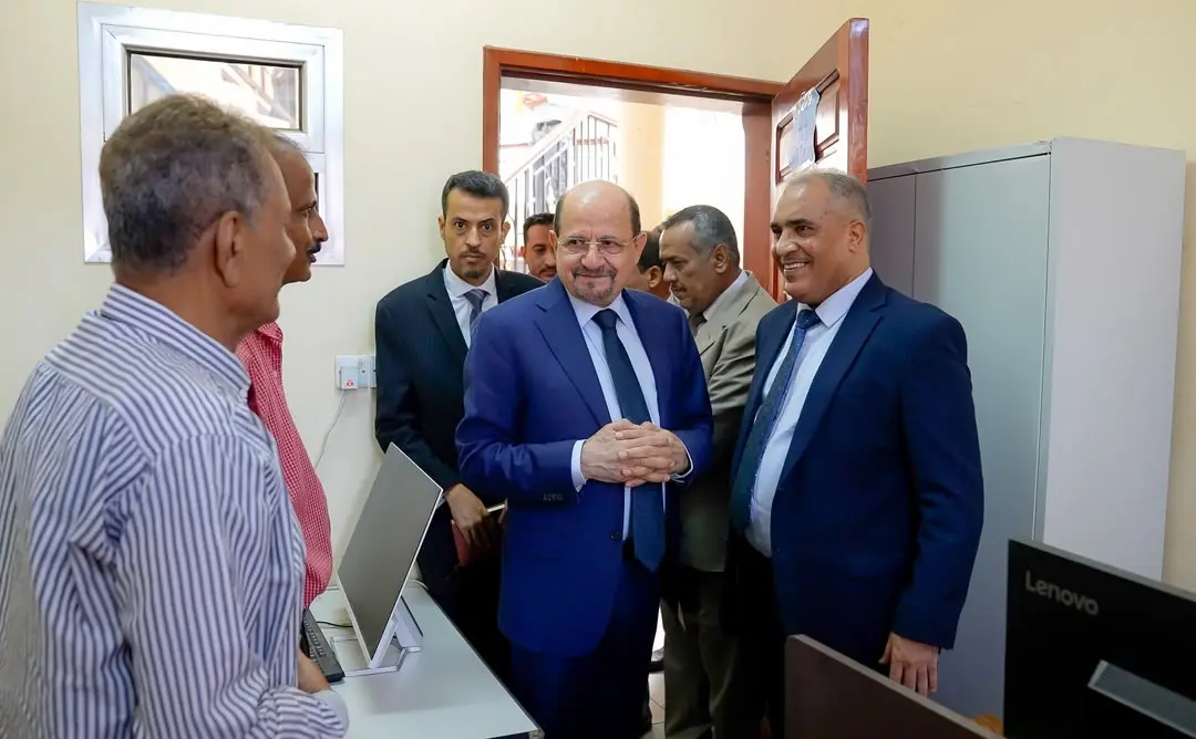 رئيس الوزراء يزور وزارة التربية والتعليم ويوجه بتع...