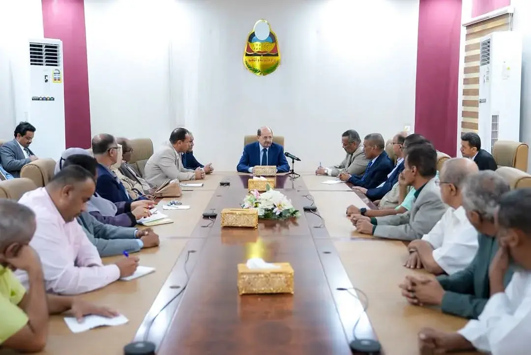 رئيس الوزراء يزور وزارة التربية والتعليم ويوجه بتع...