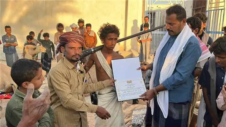 غيل بن يمين تستقبل قافلة مؤسسة الدقيل برئاسة الرحا...