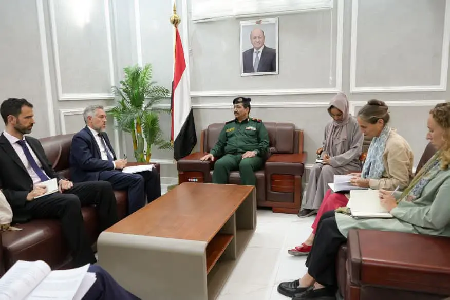 وزير الداخلية يبحث مع سفير الاتحاد الأوروبي تعزيز...