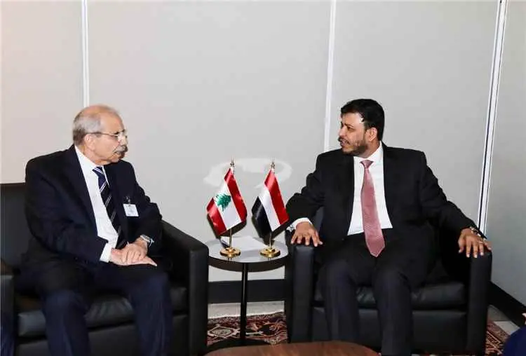 الدكتور عبدالله العليمي يبحث مع رئيس الوزراء اللبن...