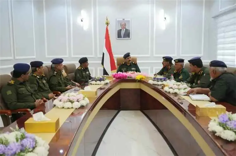 وزير الداخلية يؤكد رفع الجاهزية الأمنية وتعزيز حما...
