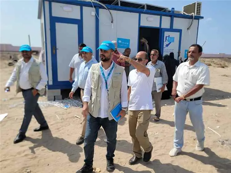 صحة البريقة تتفقد العربة الطبية بمخيم النازحين في...