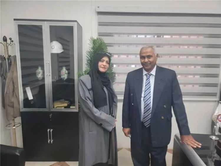 مدير مصافي عدن ورئيسة اتحاد العمال يبحثان تعزيز ال...