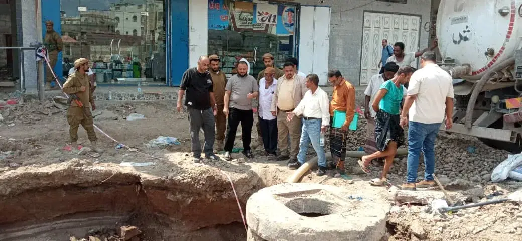 مدير عام المنصورة يشرف ميدانيا على استكمال الخدمات بشارع الثلاثين