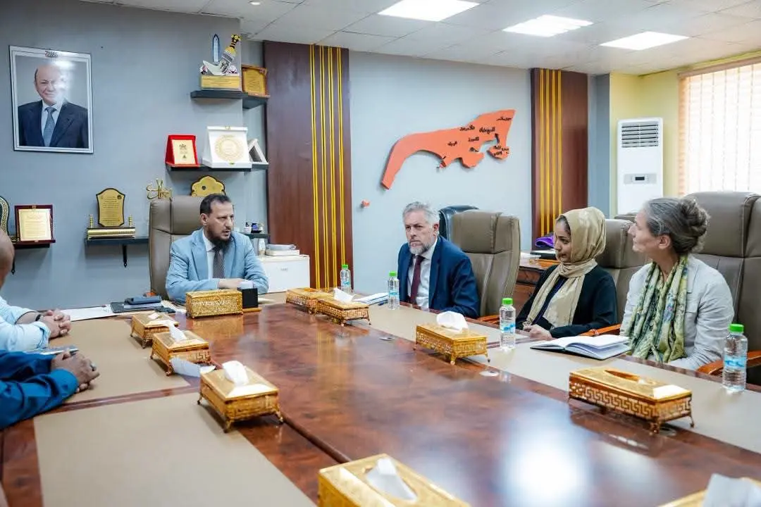 محافظ العاصمة عدن يبحث مع سفير الاتحاد الأوروبي والسفيرة الهولندية تداعيات التصعيد الحوثي وأوضاع النازحين