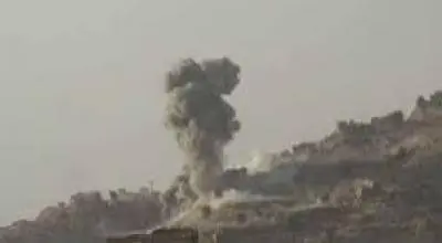 طيران العدو يستهدف شبكة اتصالات في قطابر بصعدة