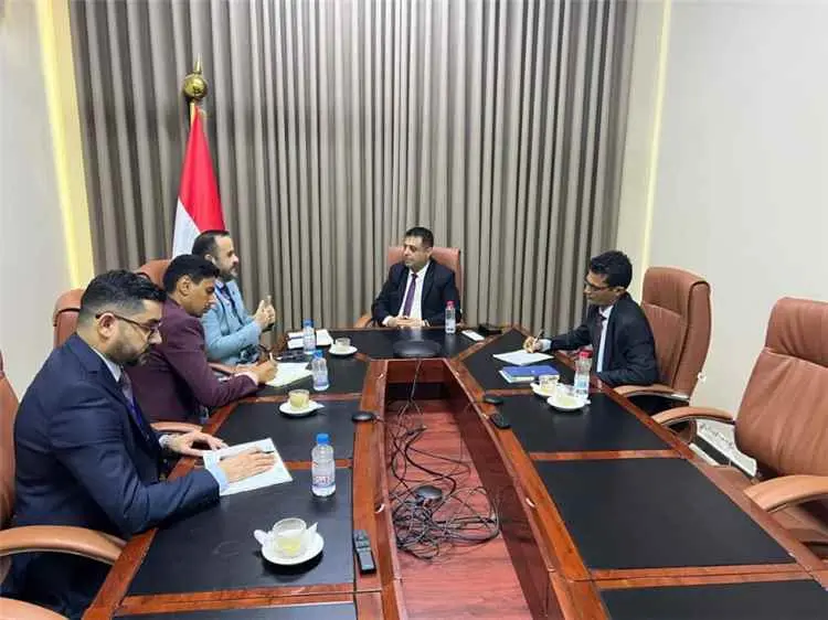 وزير الدولة يبحث مع رئيس المنظمة الدولية للهجرة أو...